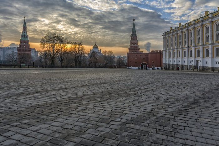 Ремонт брусчатки в Кремле